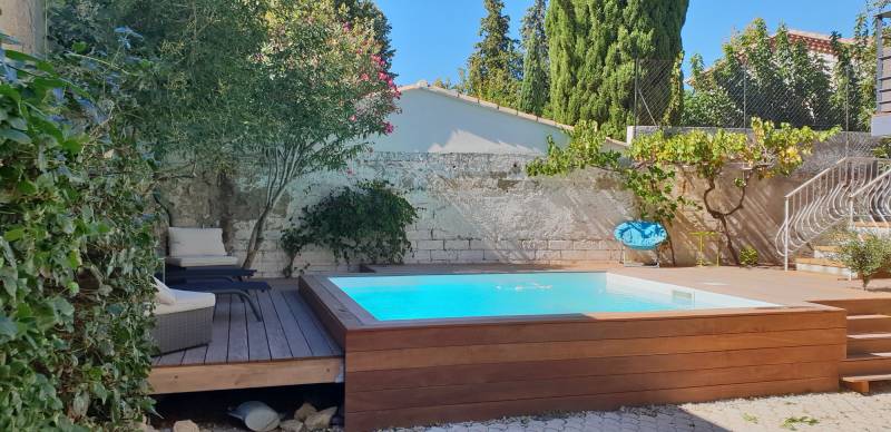 Réalisation d'une piscine sur mesure en béton à Salon de Provence